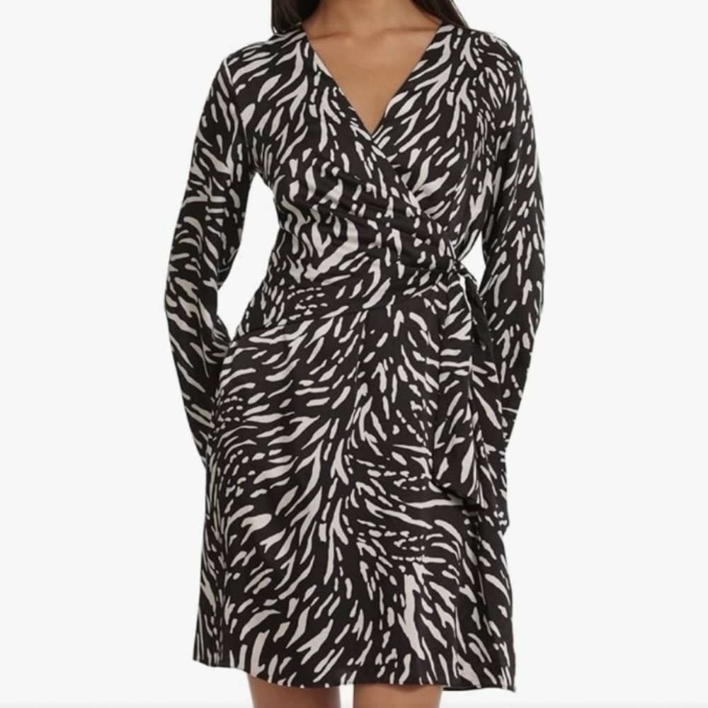 Donna Morgan Women's Black & ivory Long Sleeve Wrap Top Dress size 8